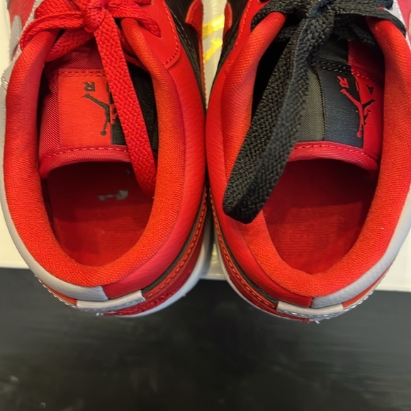 Jordan 1 Low SE “Joker” red/cement grey/black. Men’s 9 / Women’s 10.5
Mint - Picture 7 of 8